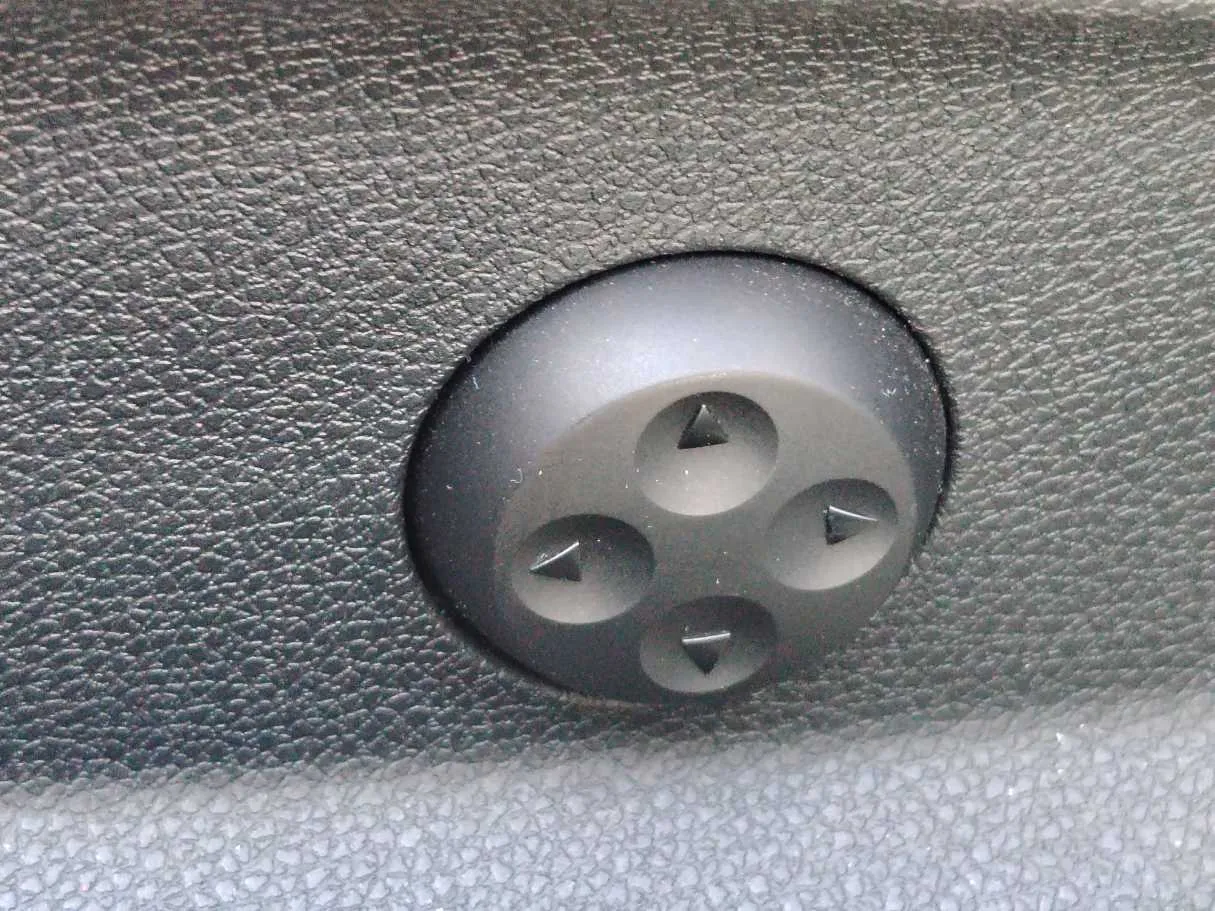 Car image 31
