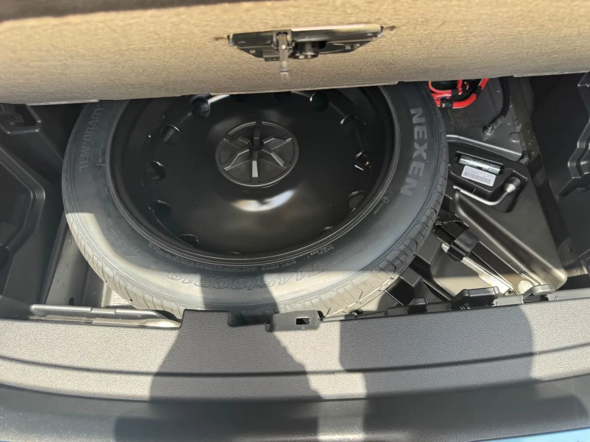 Car image 22
