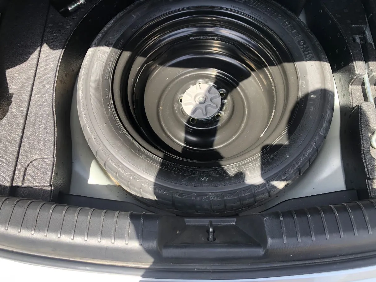 Car image 22