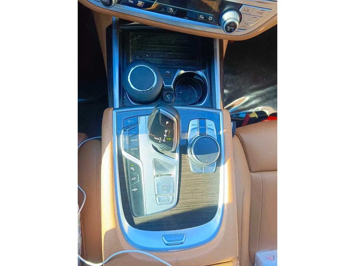 Car image 21