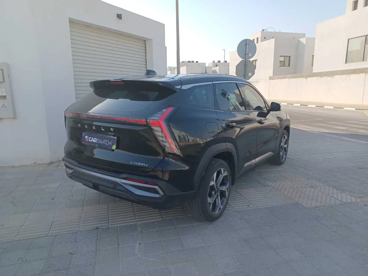 Car image 5