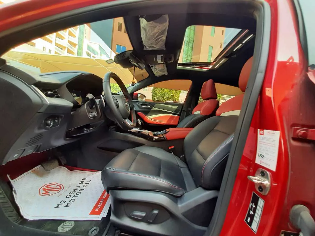 Car image 12