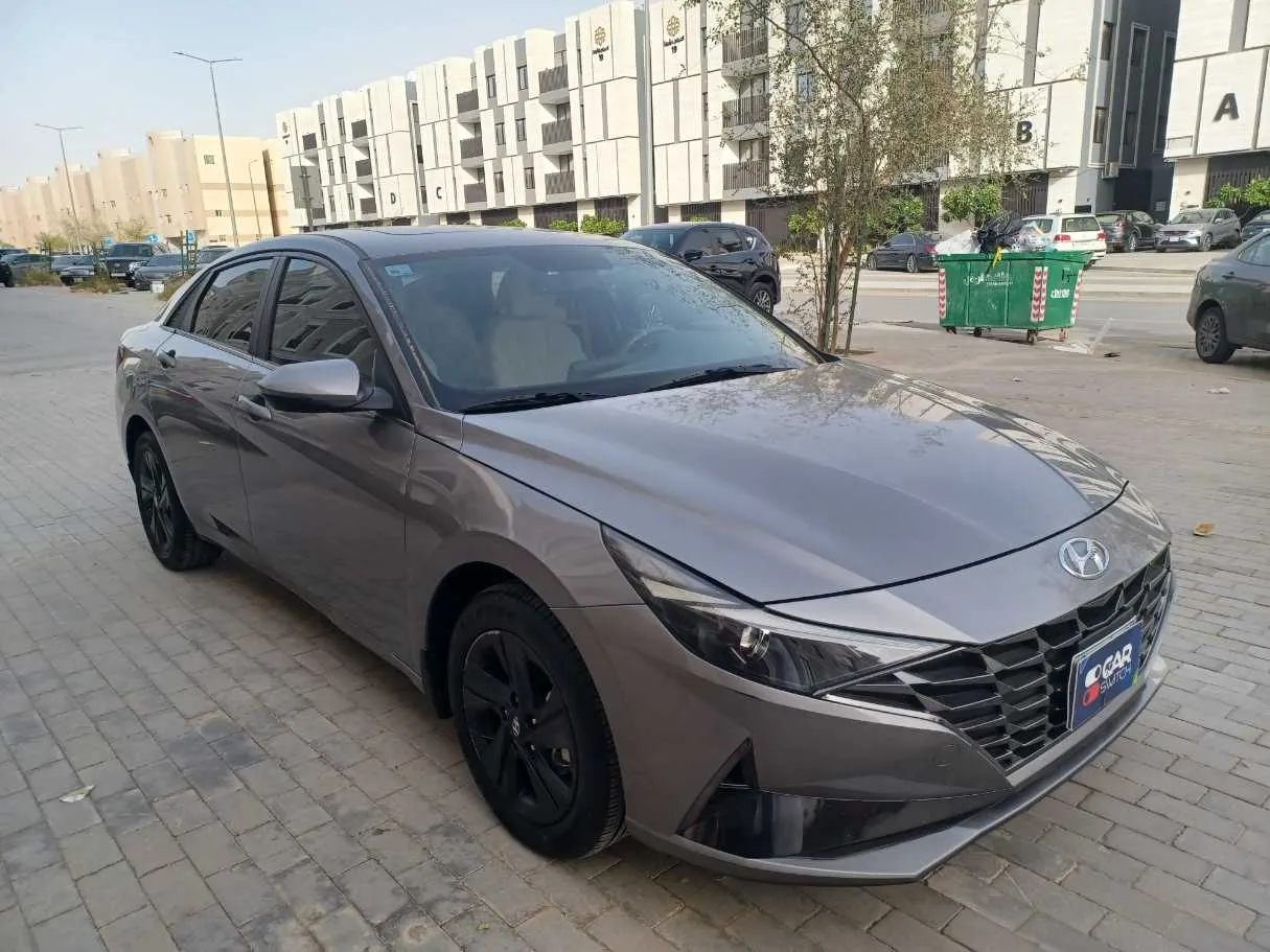 Car image 3