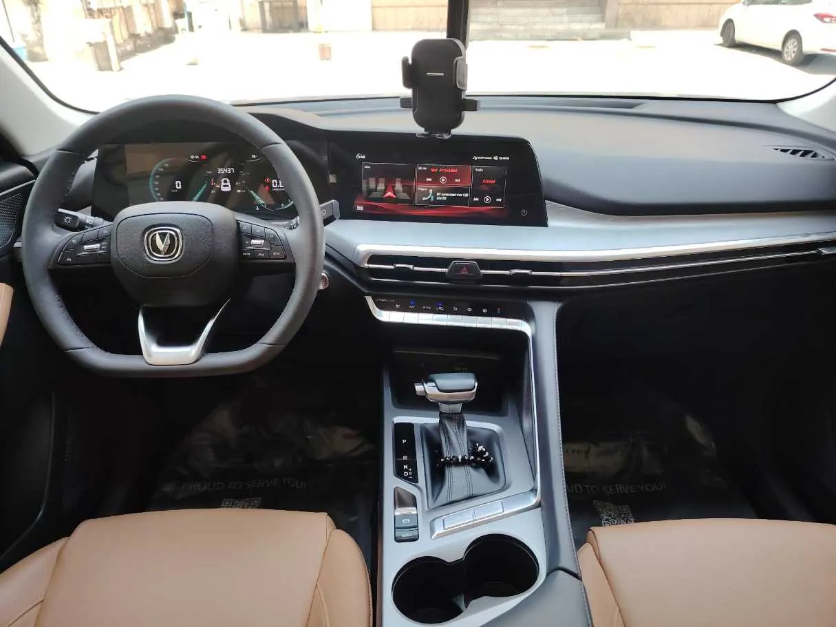 Car image 38