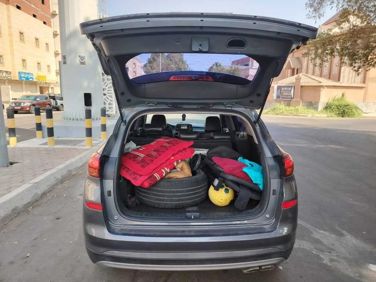 Car image 32