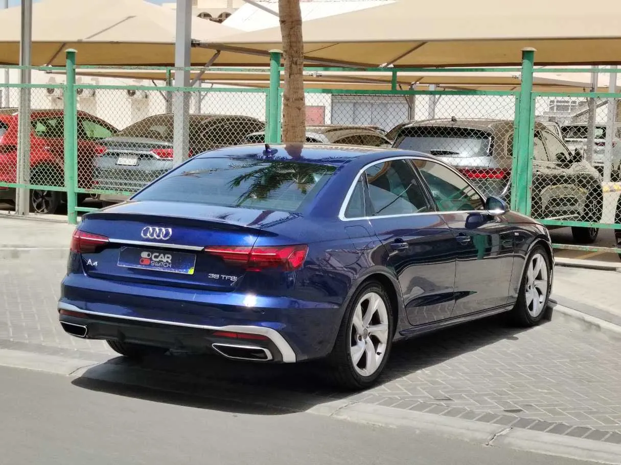 Car image 5