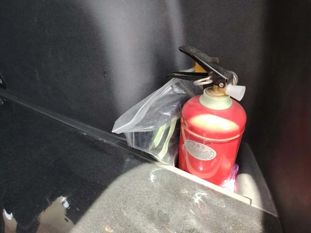 Car image 44