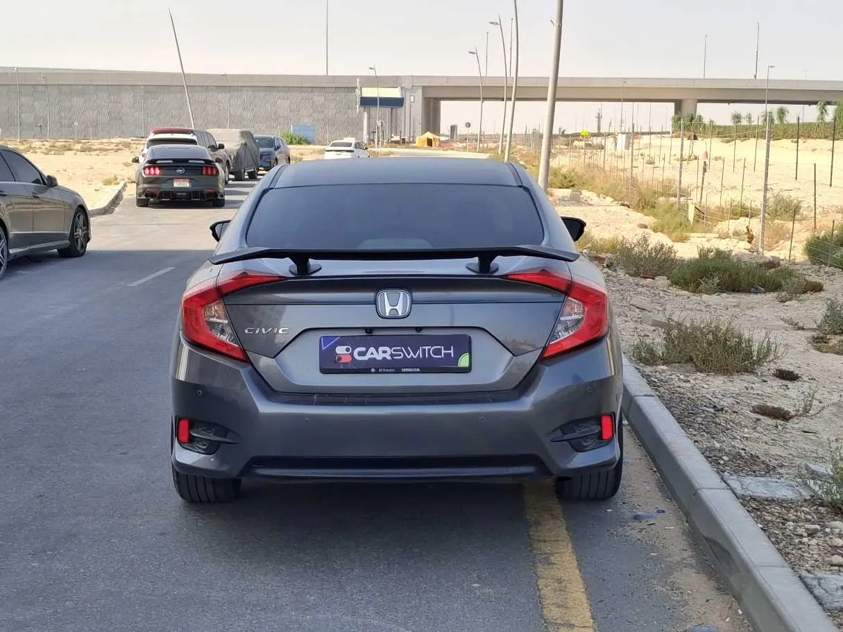 Car image 6