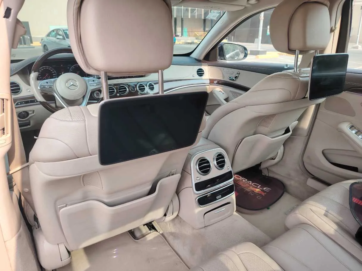 Car image 27