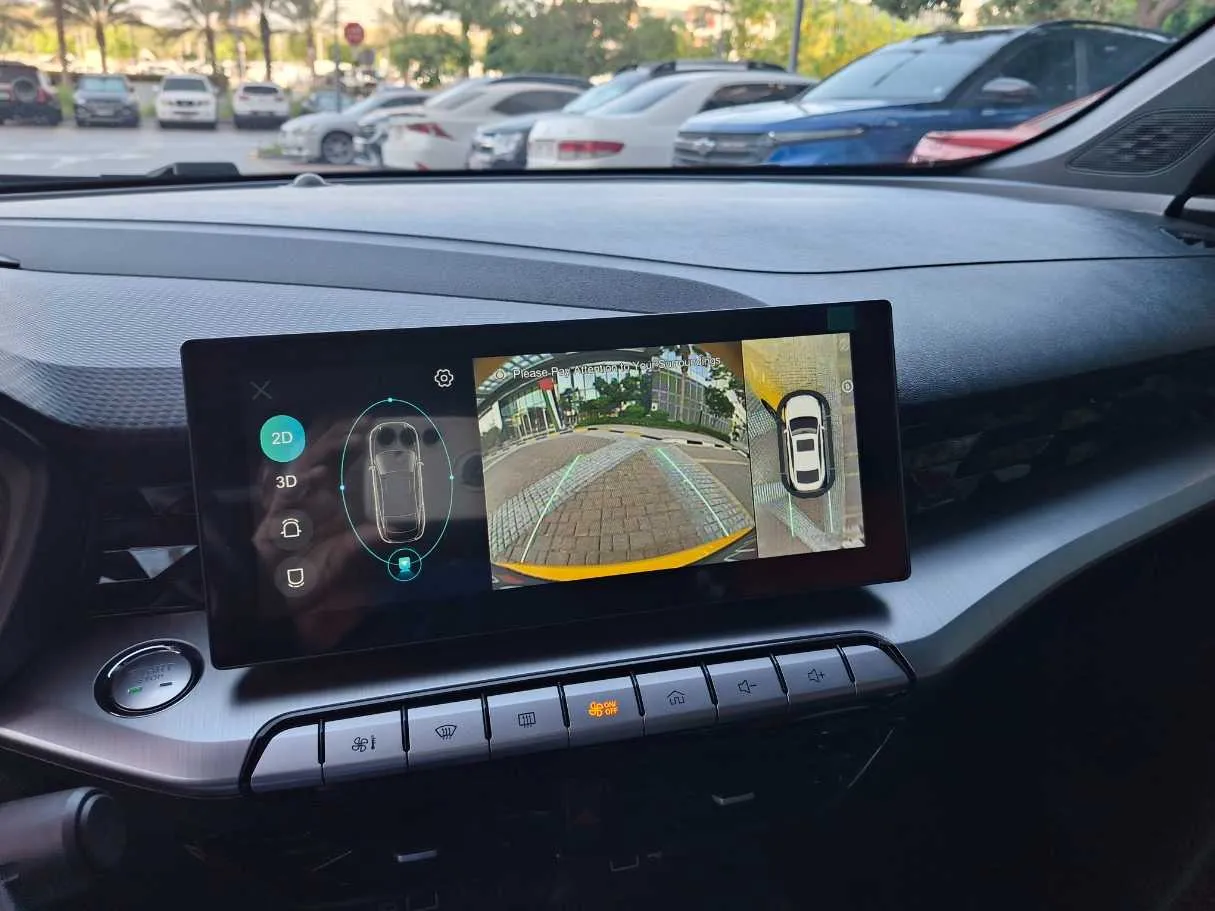 Car image 17