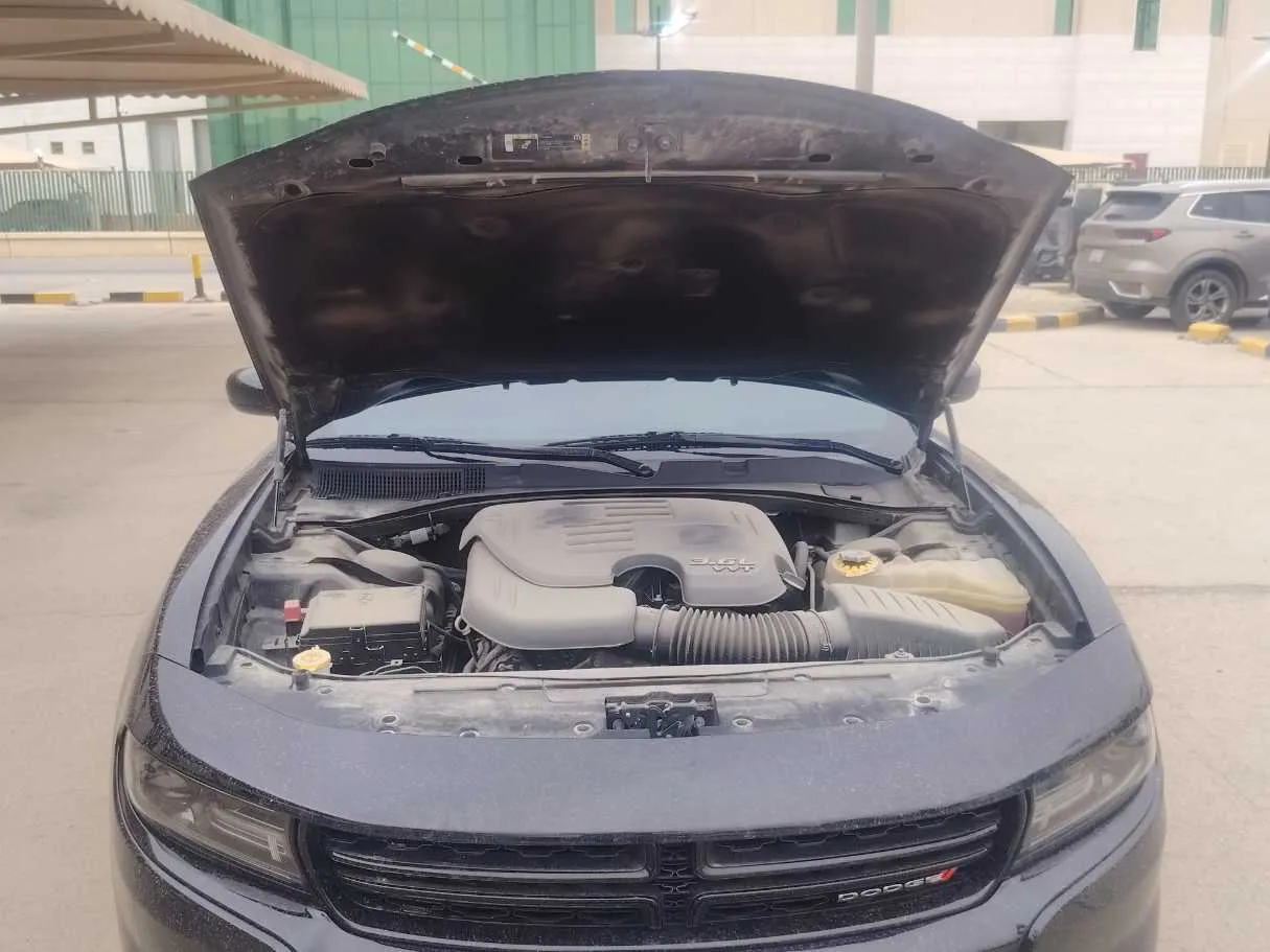 Car image 38