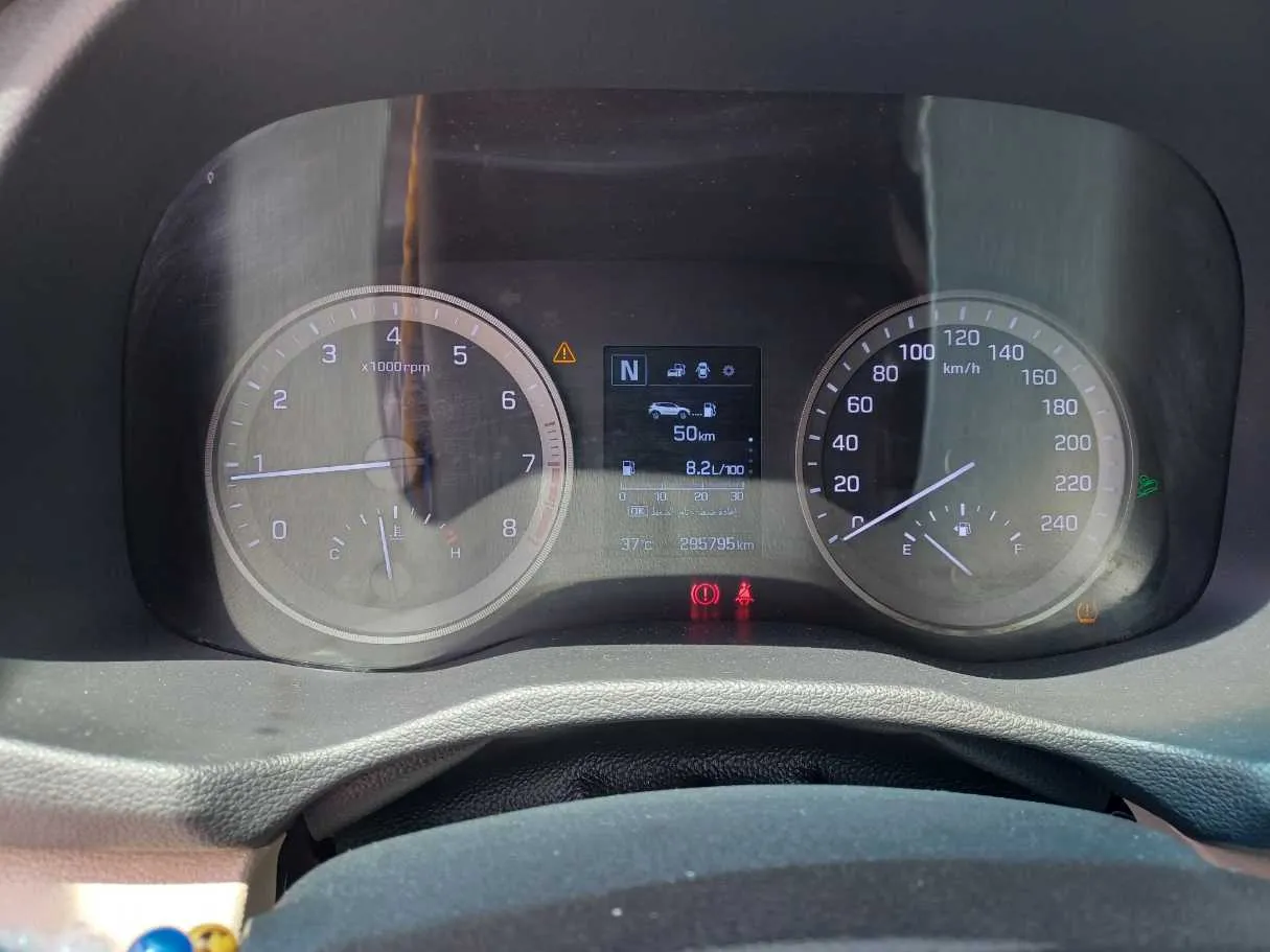 Car image 19