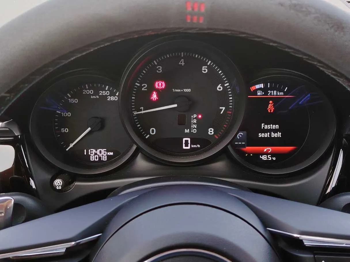 Car image 26