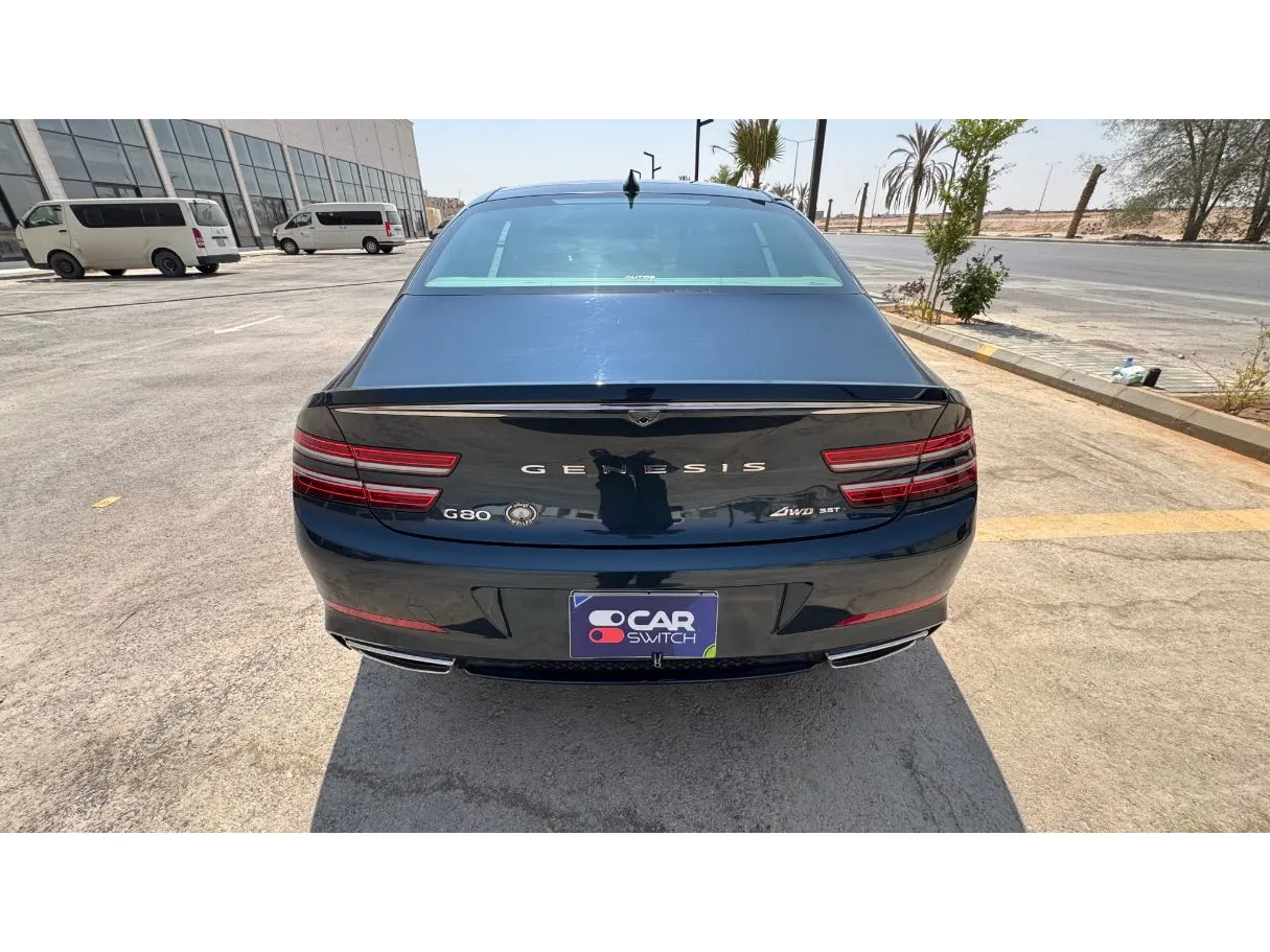 Car image 6