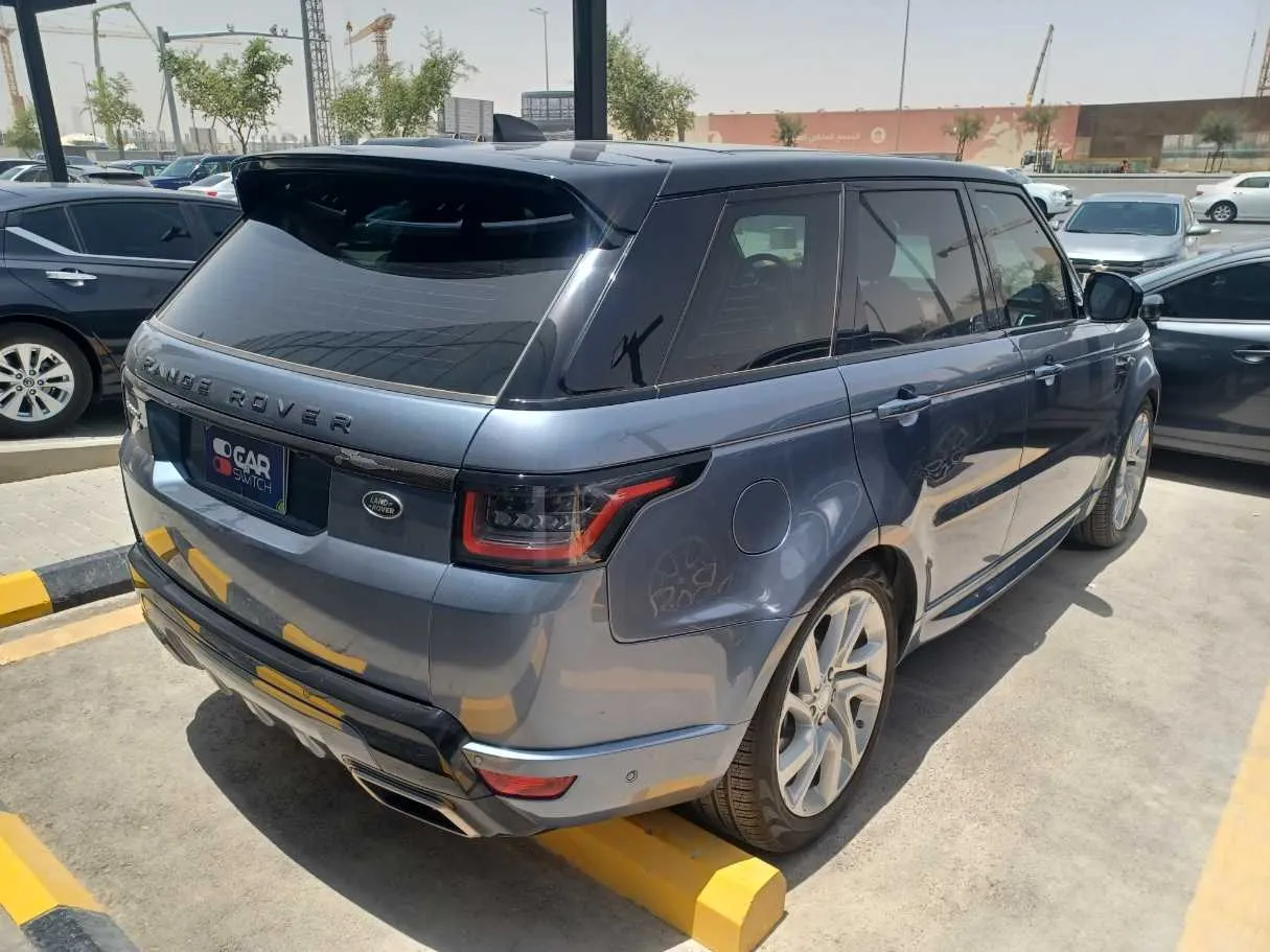 Car image 5