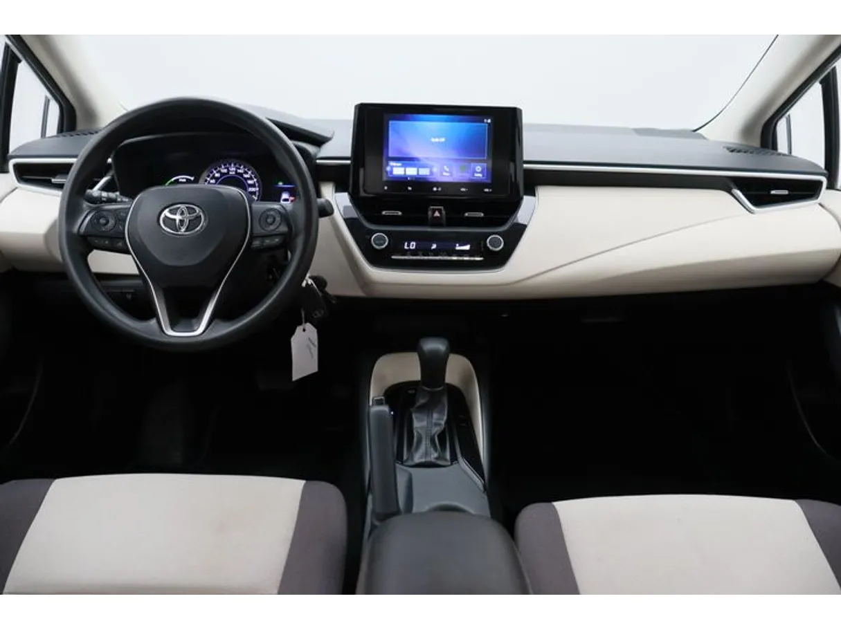 Car image 14