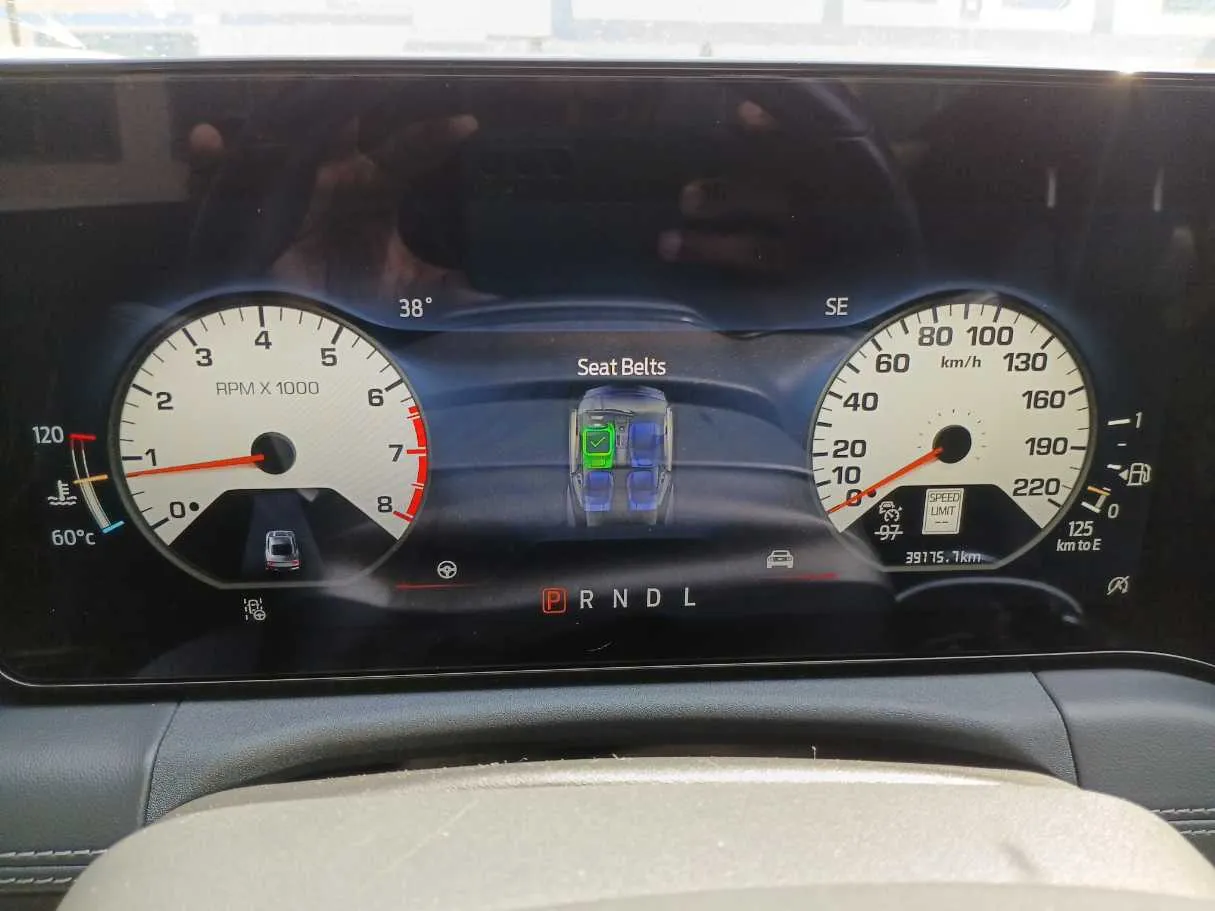 Car image 18