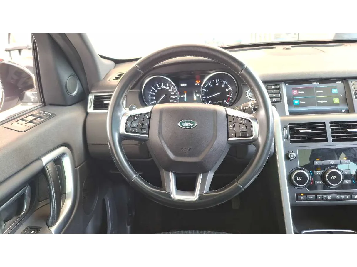 Car image 16