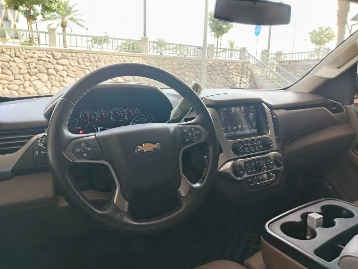 Car image 26
