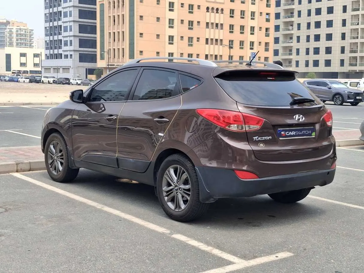 Car image 5