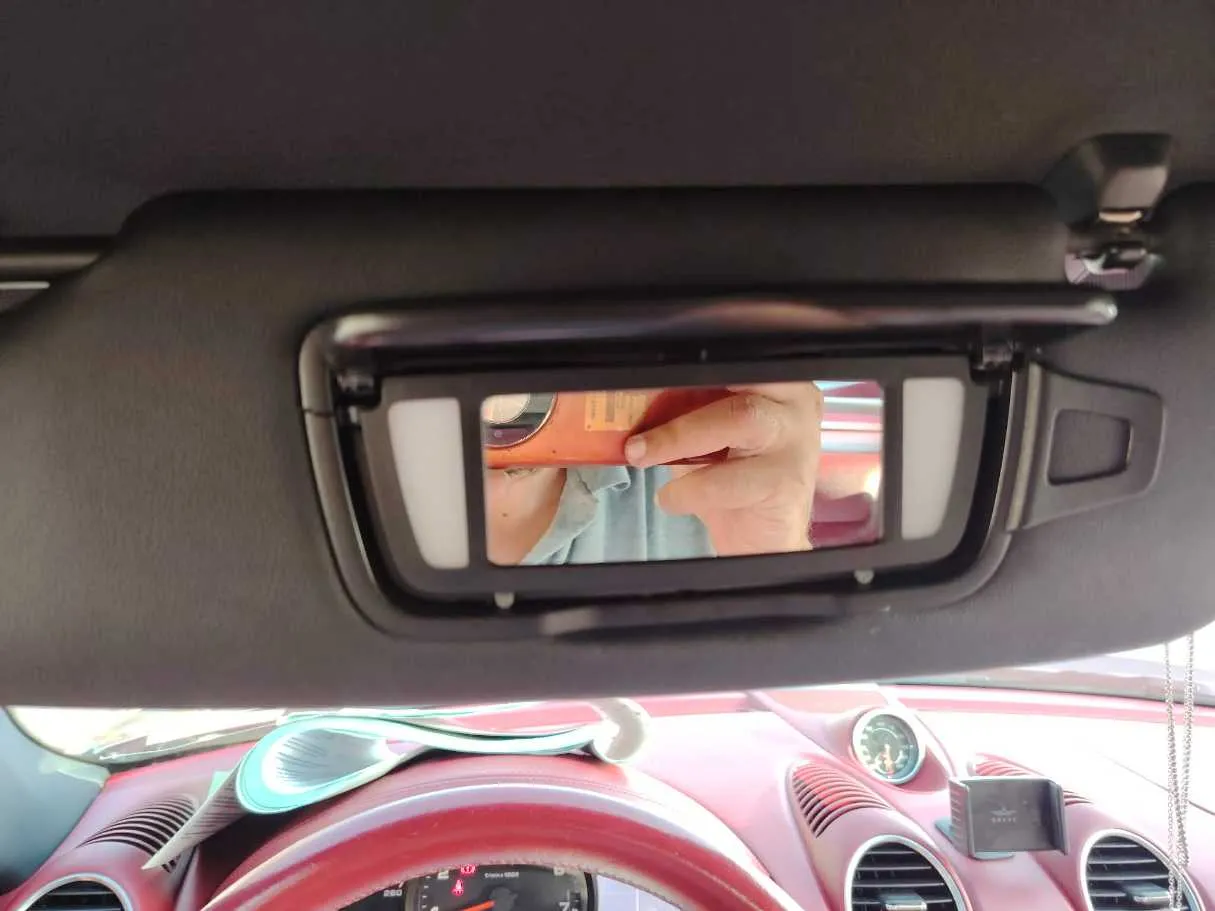 Car image 33