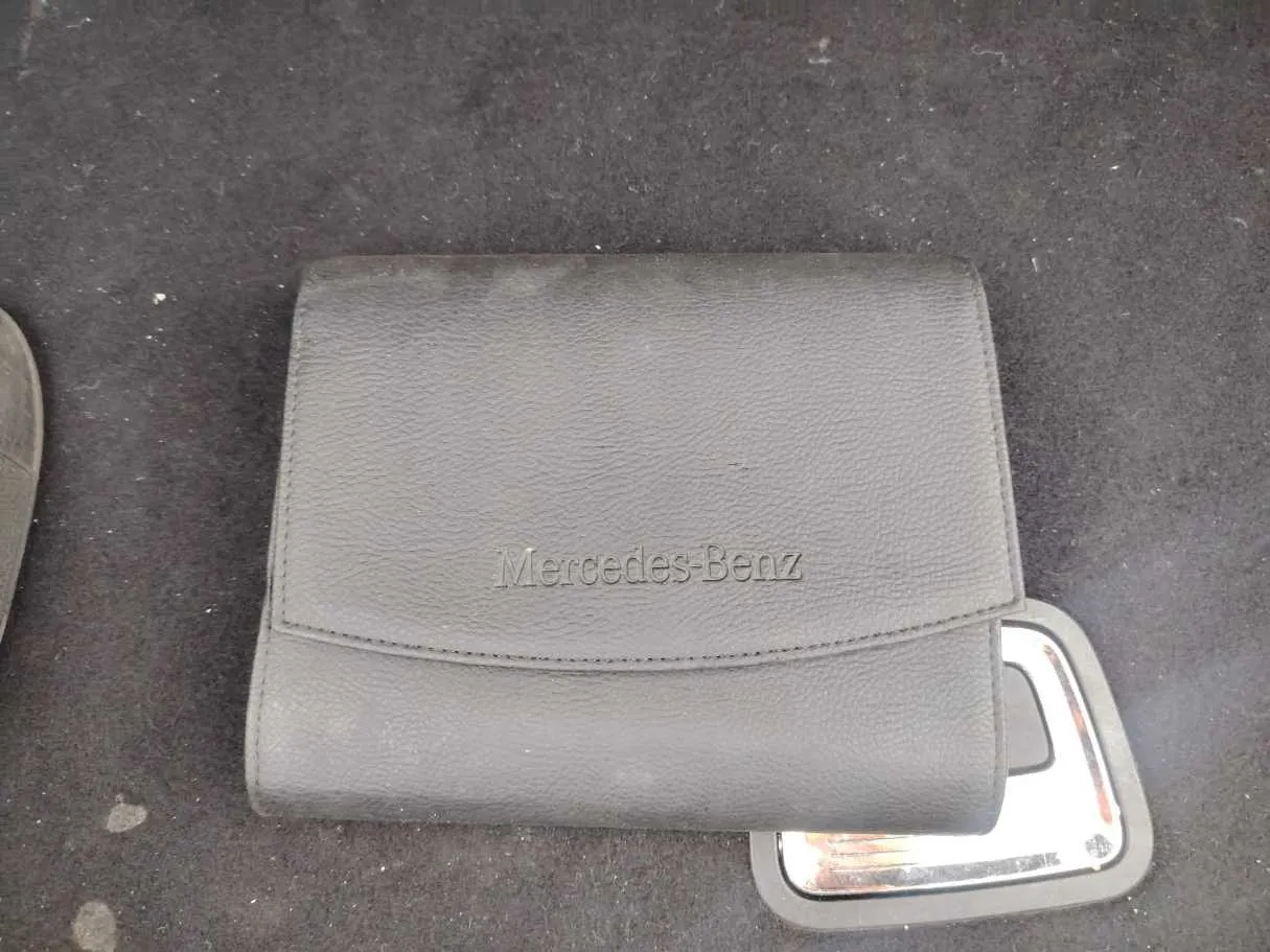 Car image 32