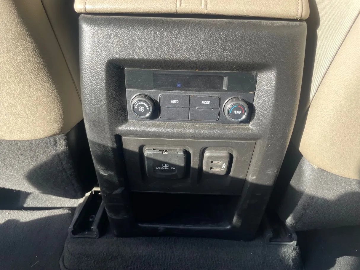 Car image 26