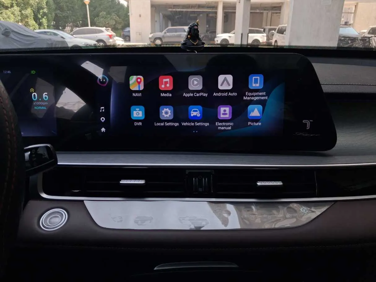 Car image 16