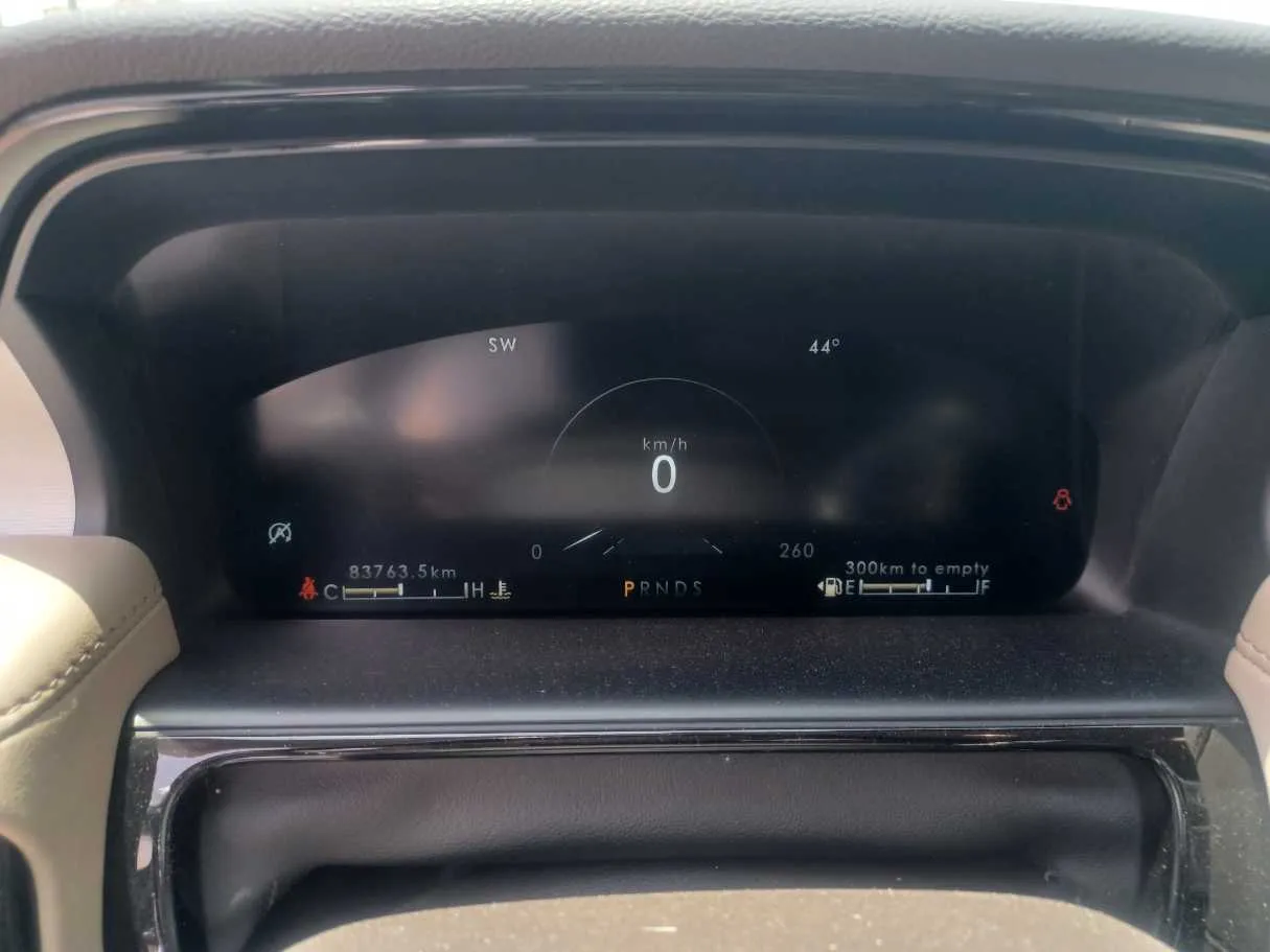 Car image 20