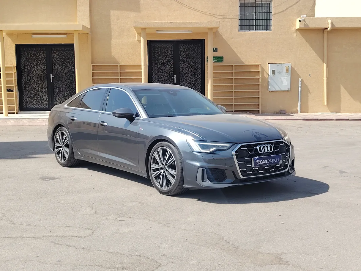 Car image 3