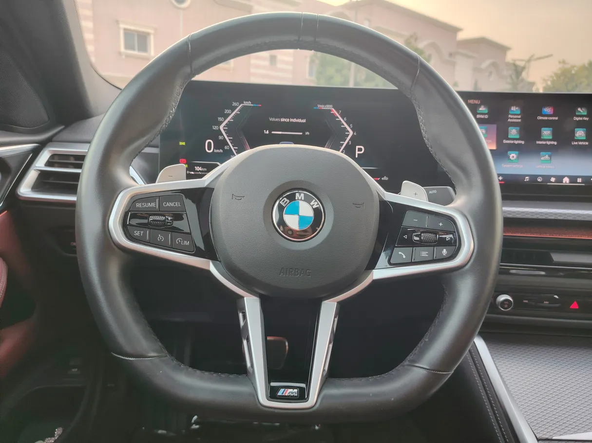 Car image 26