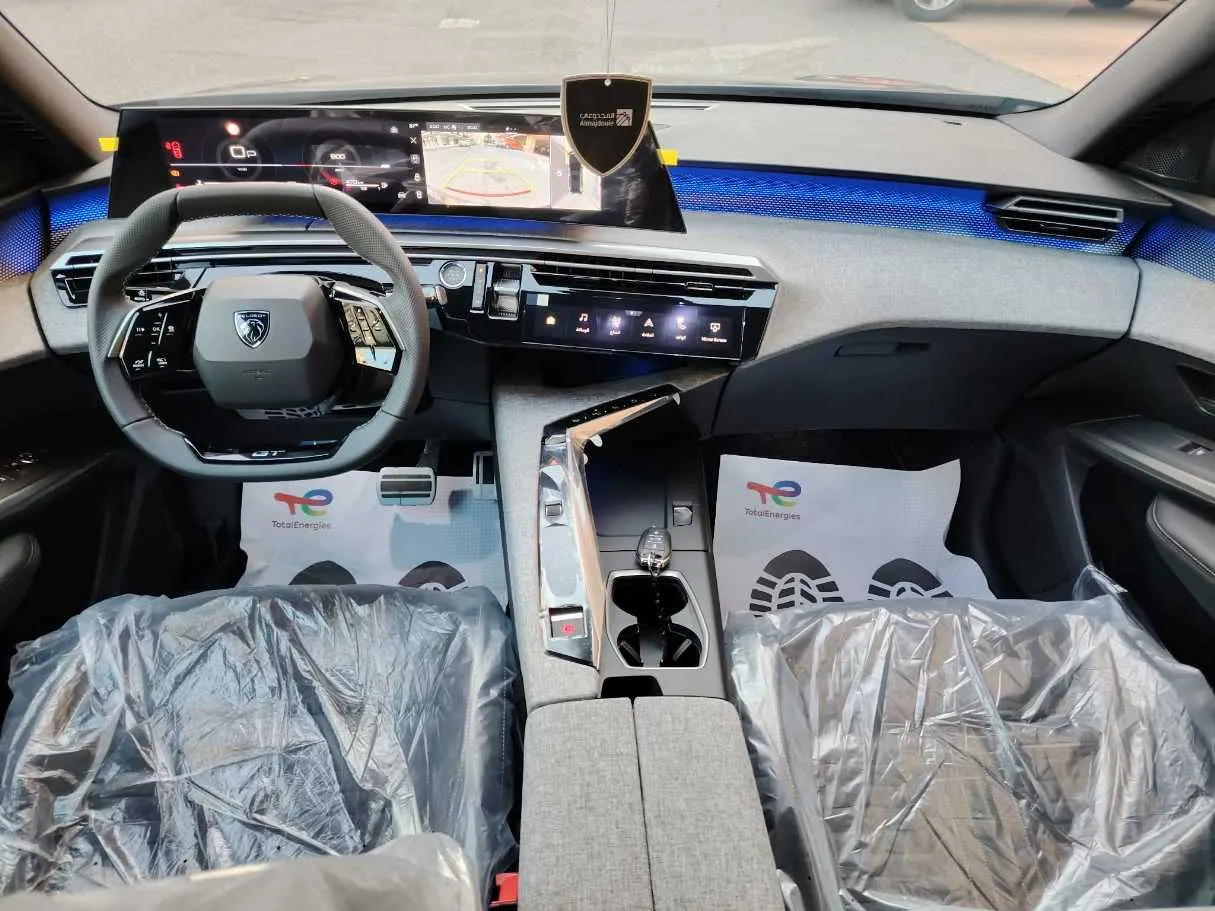 Car image 20