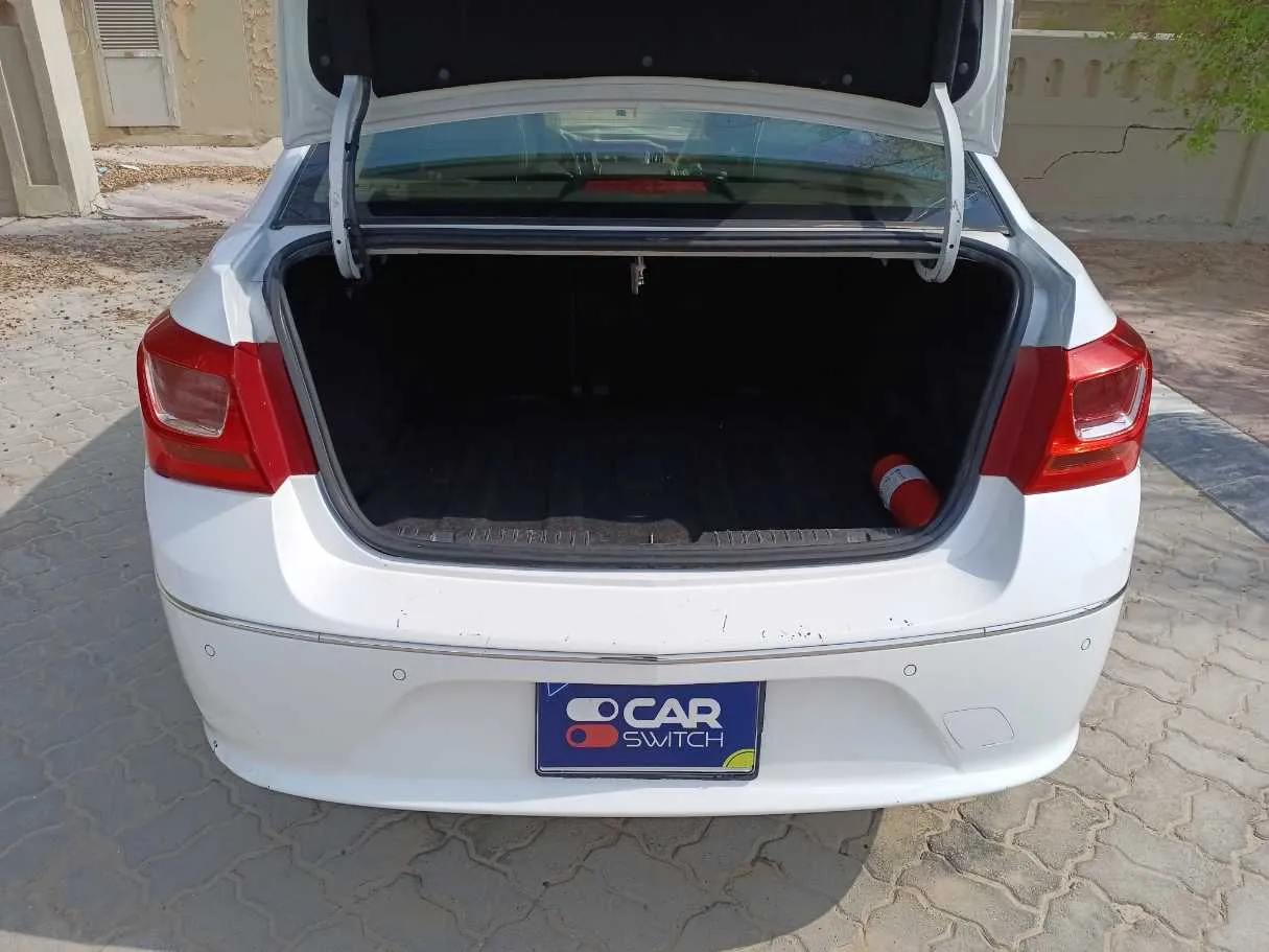 Car image 20