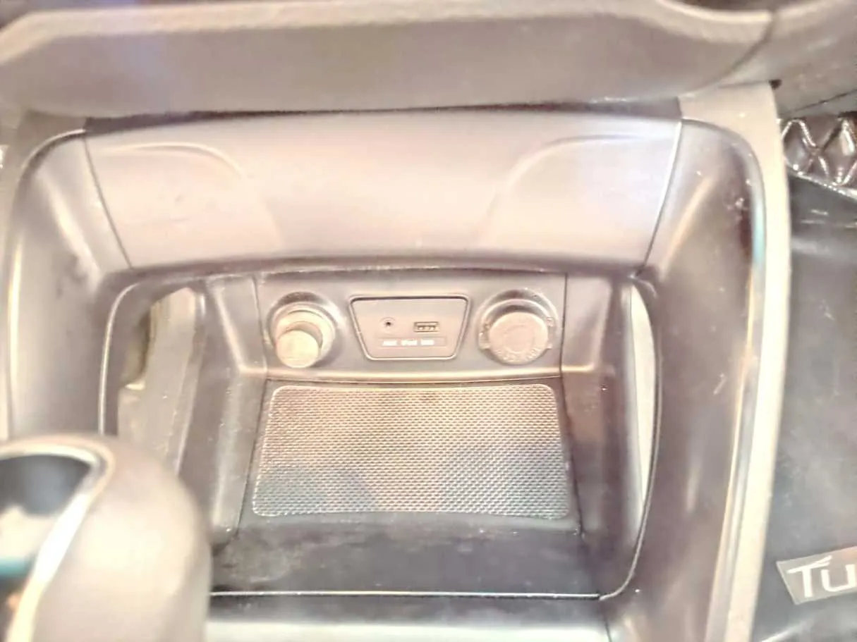 Car image 33