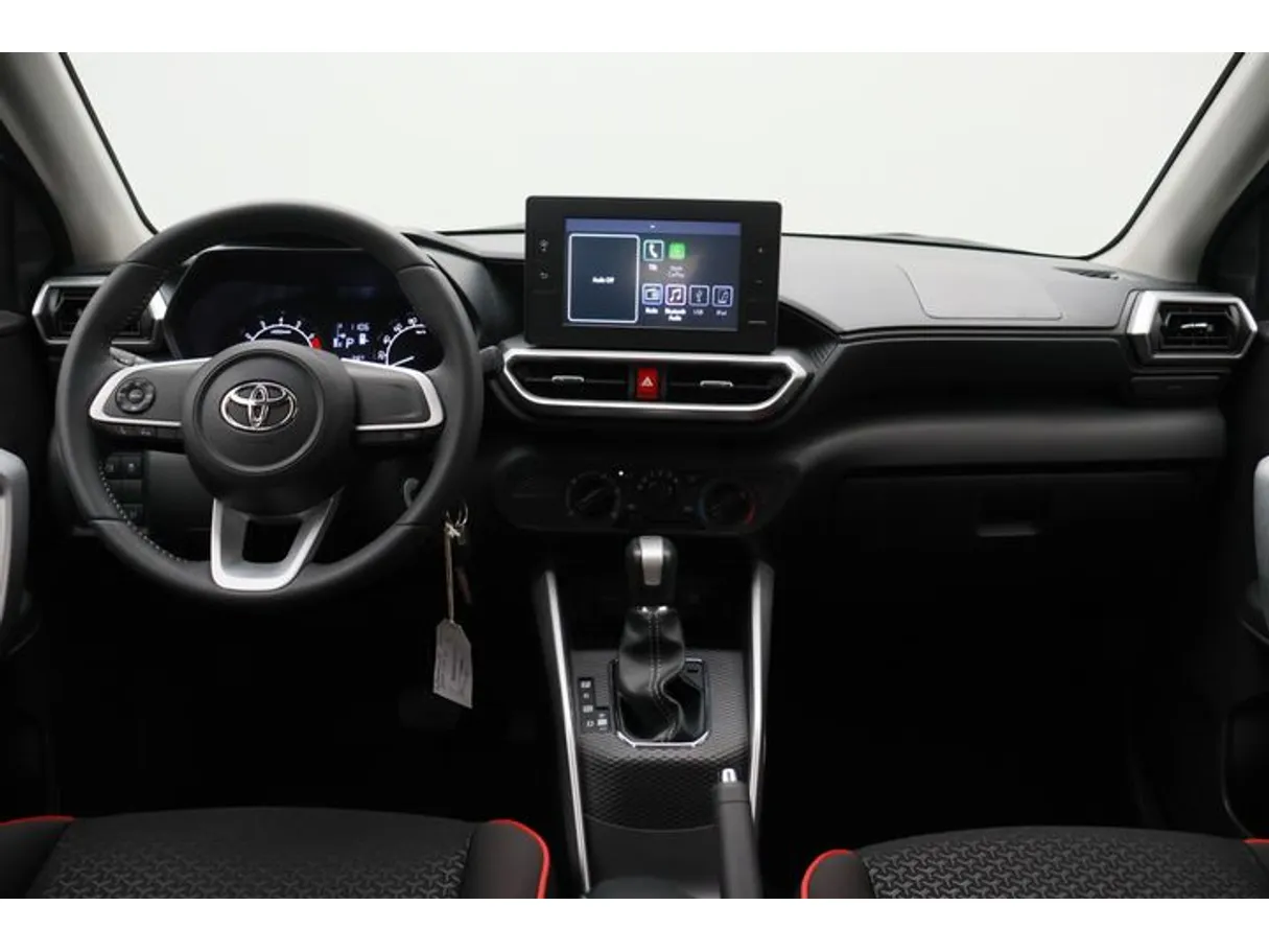 Car image 14