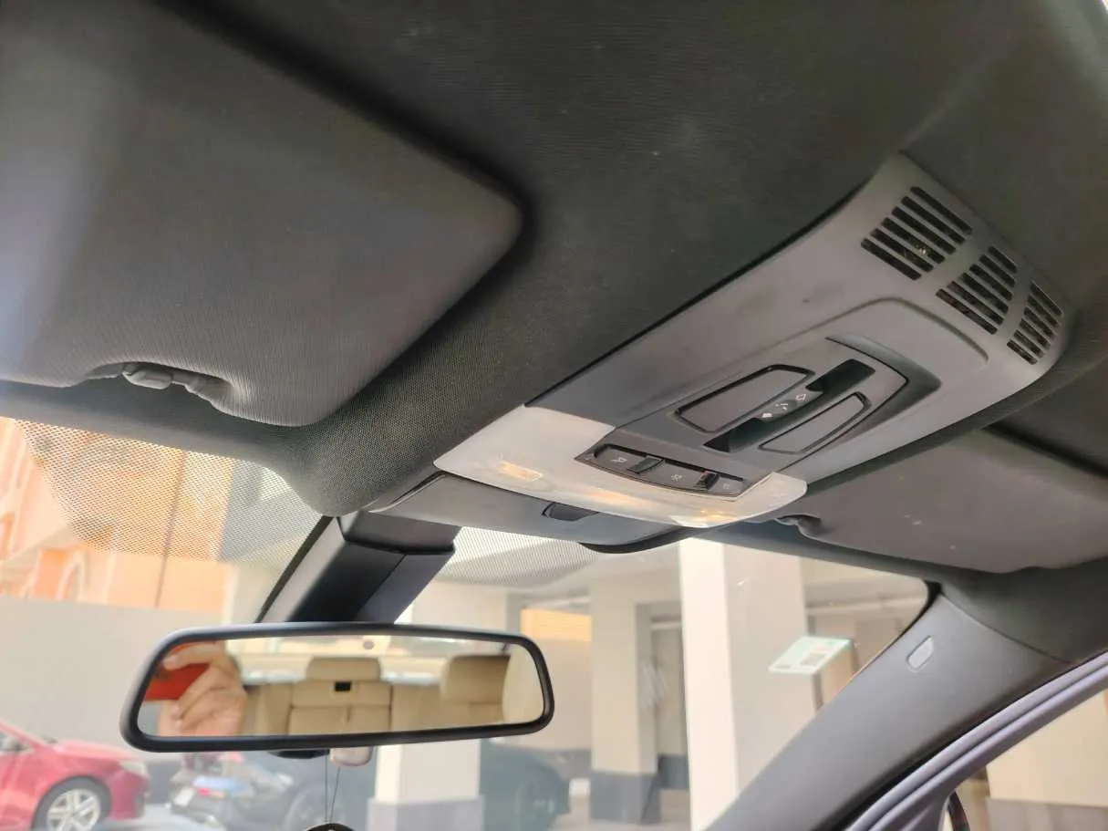Car image 42