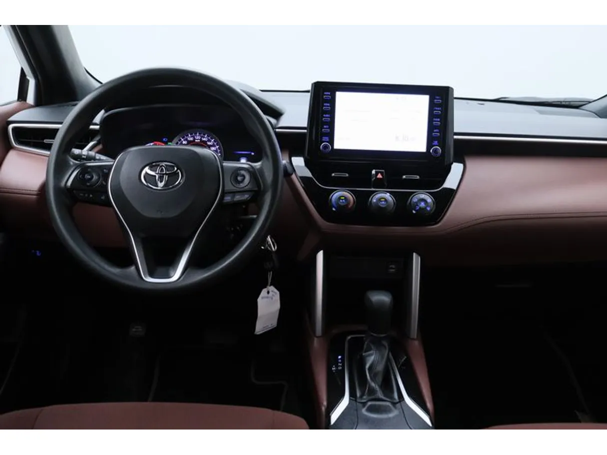 Car image 15