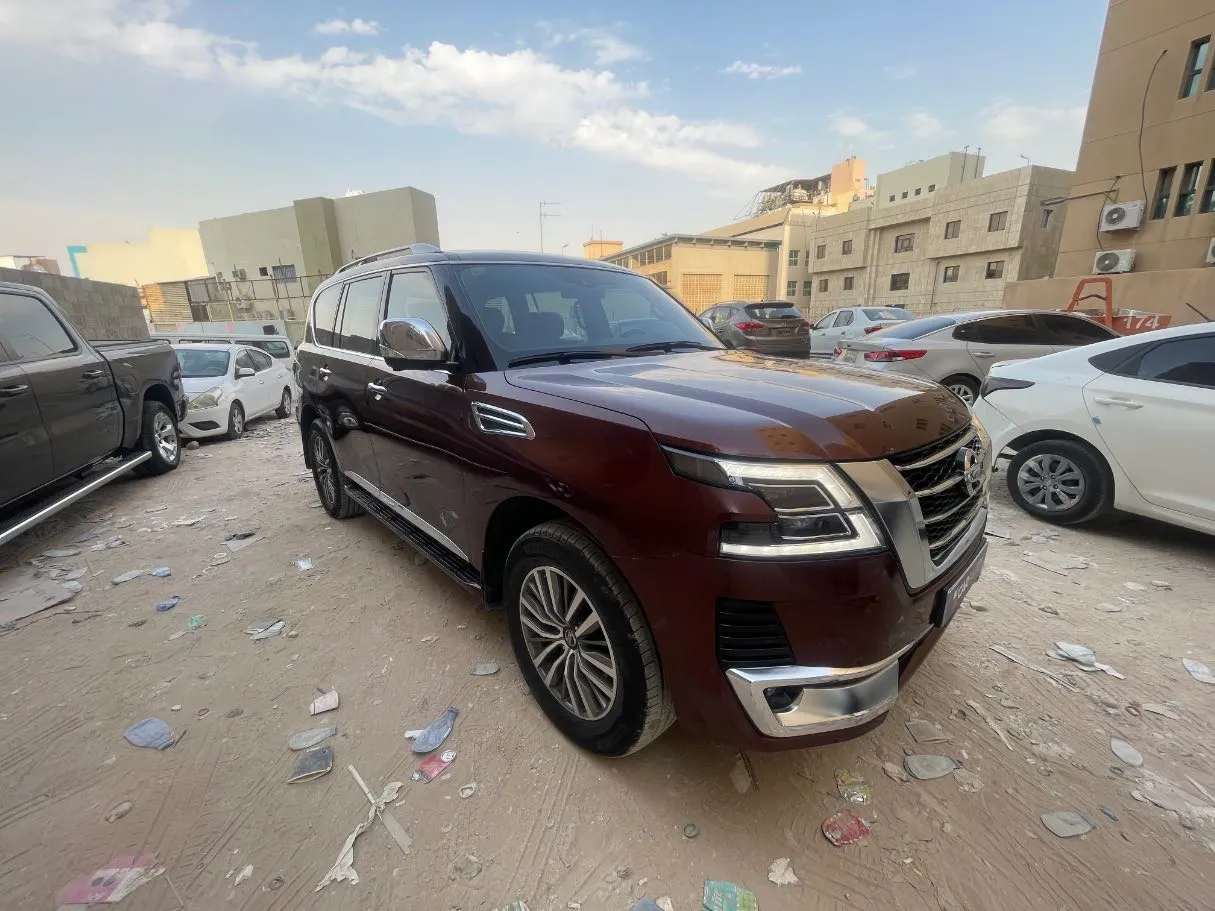 Car image 3