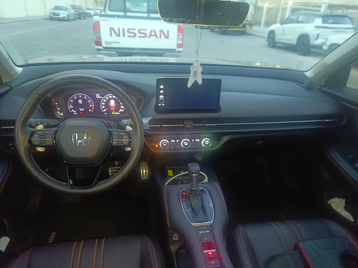 Car image 20