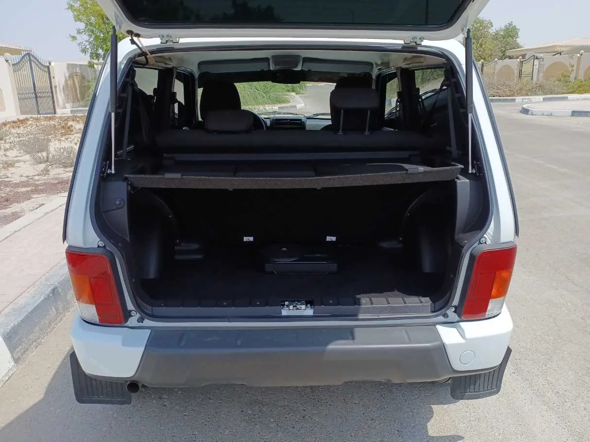 Car image 21