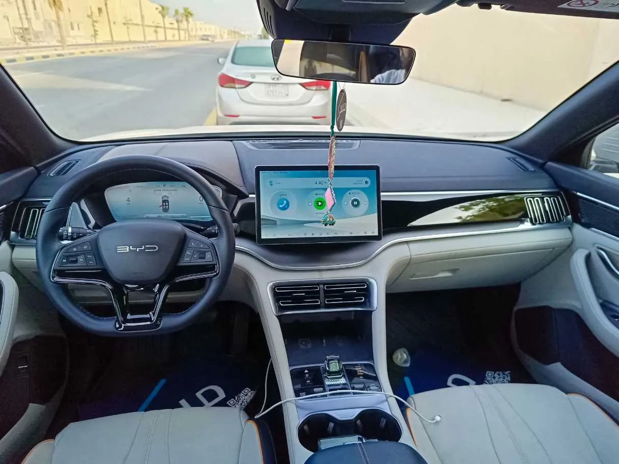 Car image 21