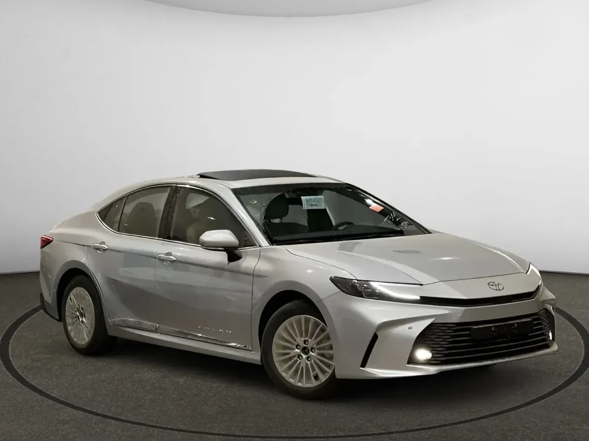 Car image 2