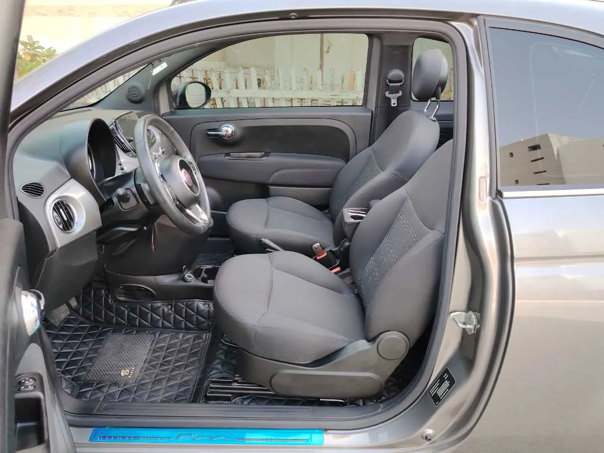 Car image 15