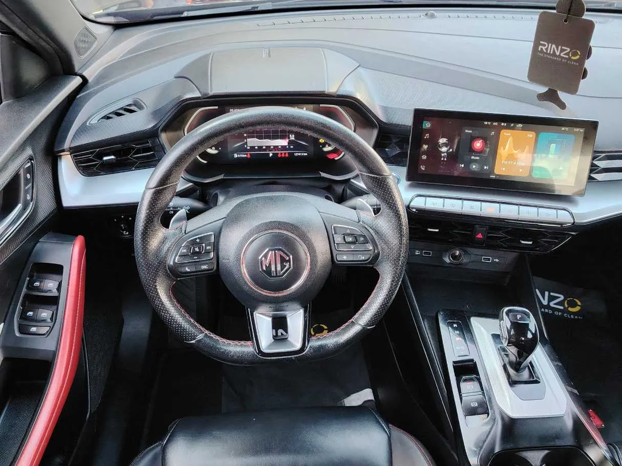 Car image 23
