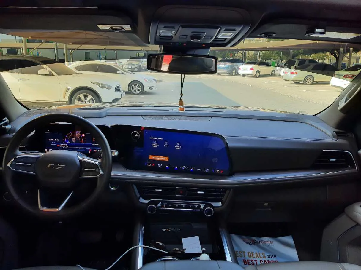 Car image 15