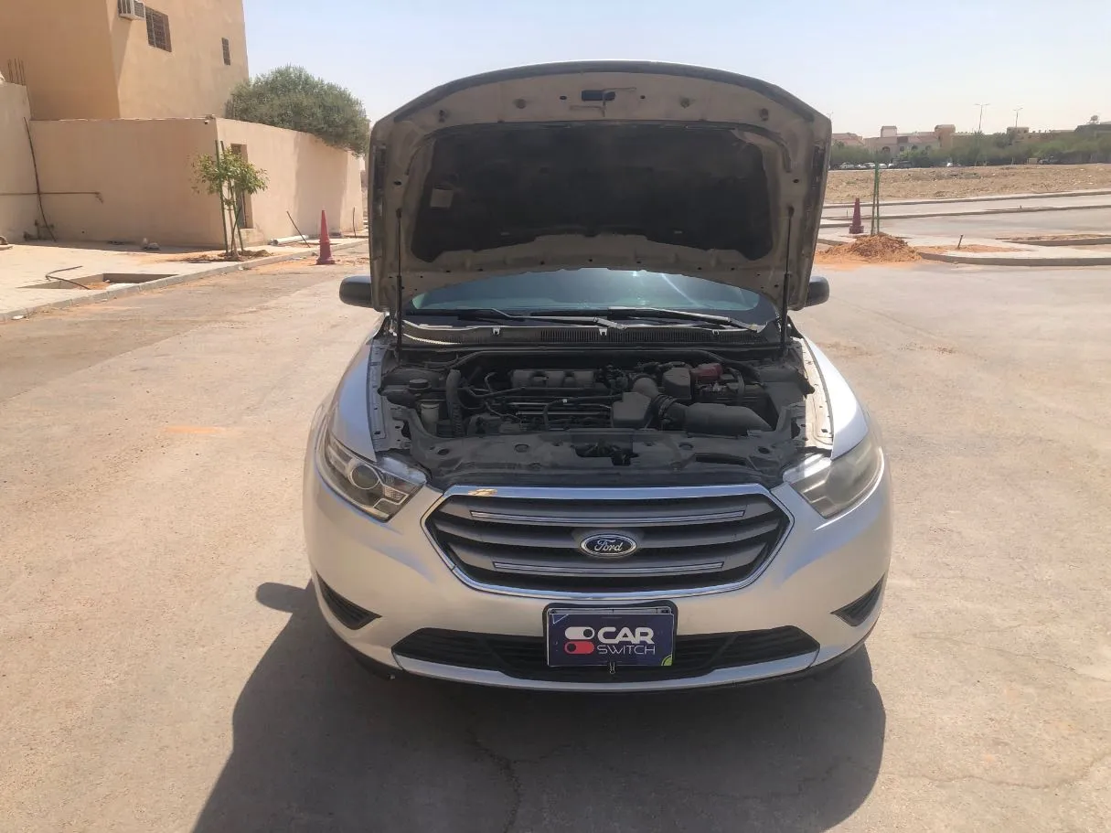 Car image 24