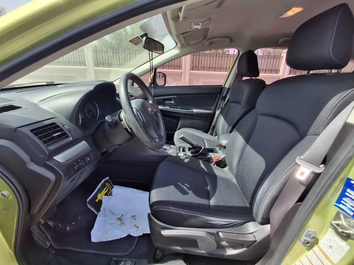 Car image 12