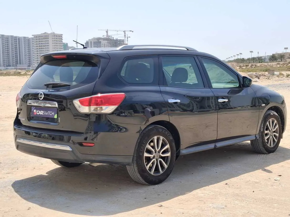 Car image 5