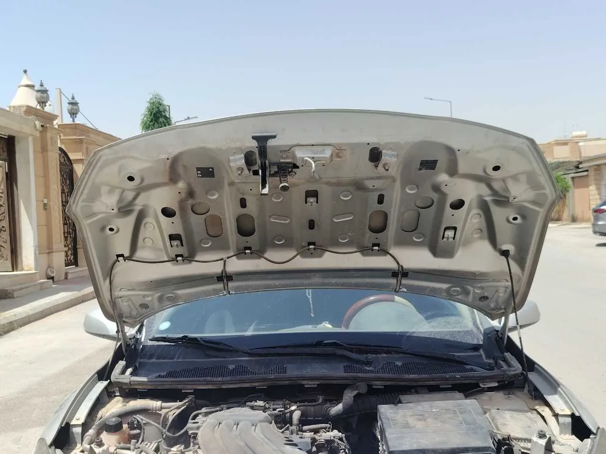 Car image 27