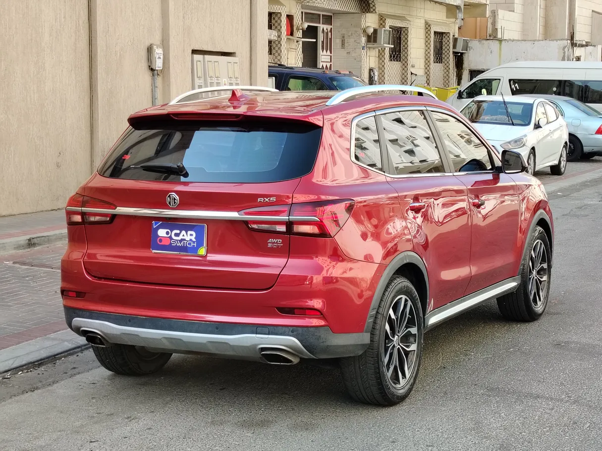 Car image 4